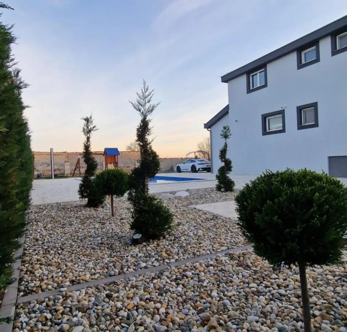Studio Apartment With Pool, Airport Zadar Donji Zemunik Hırvatistan